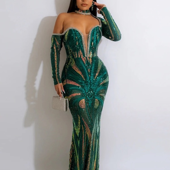 Luxury Long Sleeve Sequin Formal Gown - Picture 8 of 12